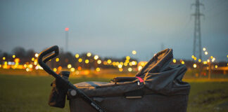 Jakie akcesoria przydają się w wózkach dla niemowląt