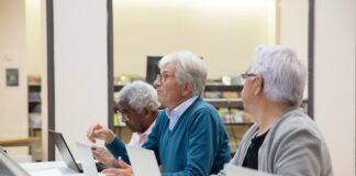 Jakie są najważniejsze trendy w dziedzinie technologii i jak można wykorzystać je do rozwoju swoich umiejętności?