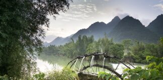 Ile trzeba zapłacić za położenie paneli?