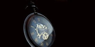 Jak zakończyć listwy przypodłogowe MDF?